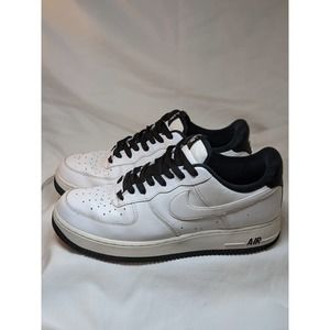Men's 9.5 Nike Air Force 1 Low '07 (white/black)